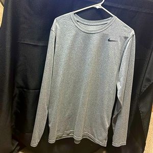 Men’s Nike Dr-Fit Gray Long Sleeve Shirt
